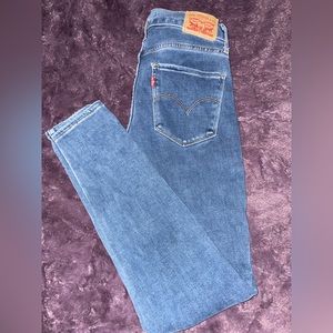 Women's Levis 720 High Rise Super Skinny Jeans Dark Wash Blue Denim Jeans